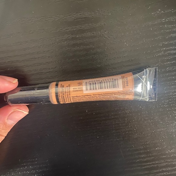 L.A. Girl Pro Conceal HD Peach Corrector, 0.28 Ounce - Picture 3 of 4